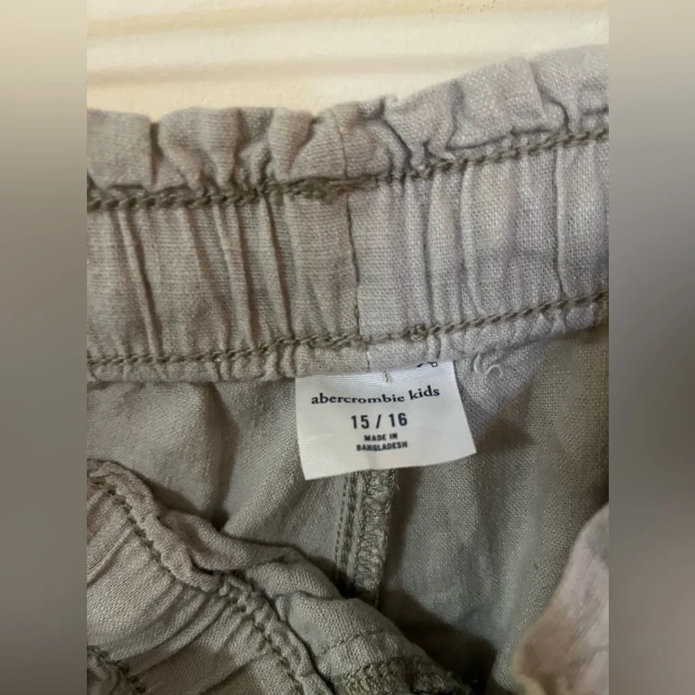 Part 2 Included with Zara - Picture 8 of 13